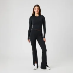 Studio Soft Cropped Longsleeve, Black Beauty