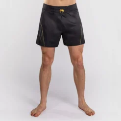 Venum Streamline Fightshorts Black/Gold