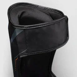 Venum Streamline Shinguards Black/Gold