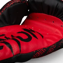 Venum x TEKKEN 8 Boxing Gloves Kazuya Red/Black, 10oz